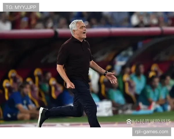 穆里尼奥执教秘诀解析：高效策略与卓越领导力助力球队取得辉煌成就