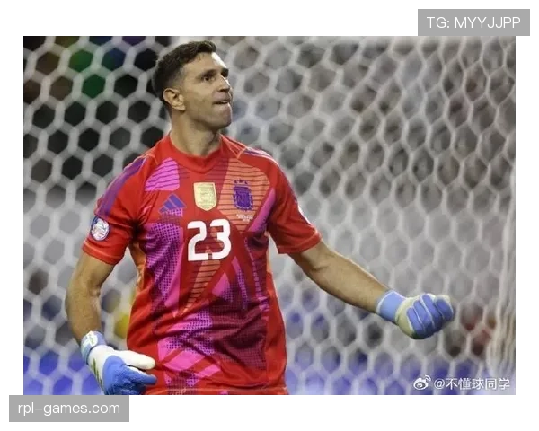 马丁内斯展现领袖气质,带领国家队再创辉煌 马丁内斯展现领袖气质,带领国家队再创辉煌