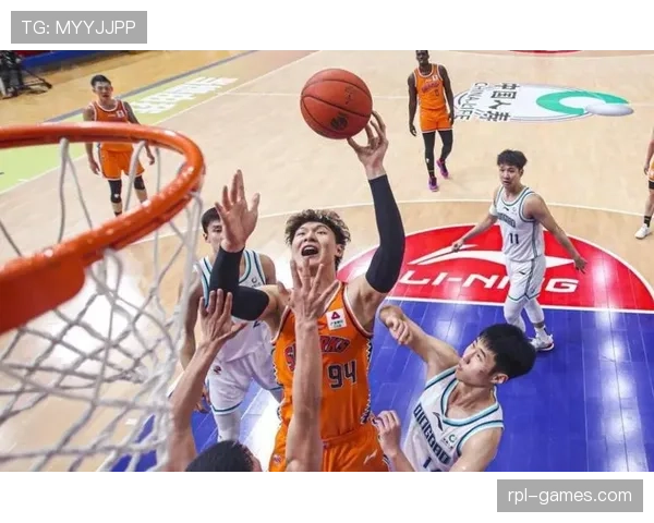 拉科球员新赛季初状态火热,强势回暖引关注 拉科球员新赛季初状态火热,强势回暖引关注