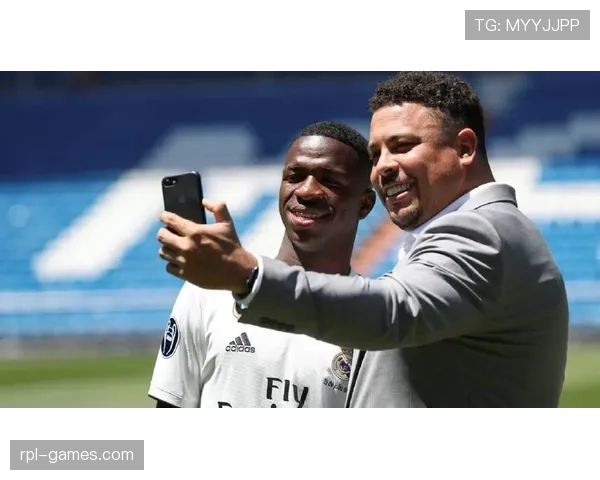 弗拉门戈转会内幕曝光:维尼修斯早年加盟表现稳健引多方关注 弗拉门戈转会内幕曝光:维尼修斯早年加盟表现稳健引多方关注